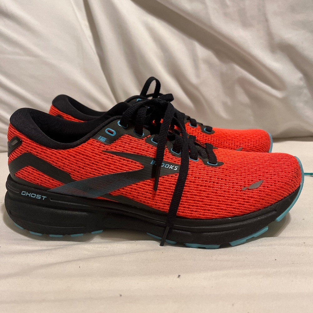 Women’s 7.5B Brooks Ghost 15 Neutral Runners - NWOT